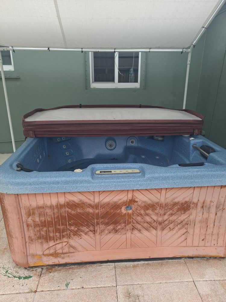 Leisure Bay Spa Hot Tub Jacuzzi