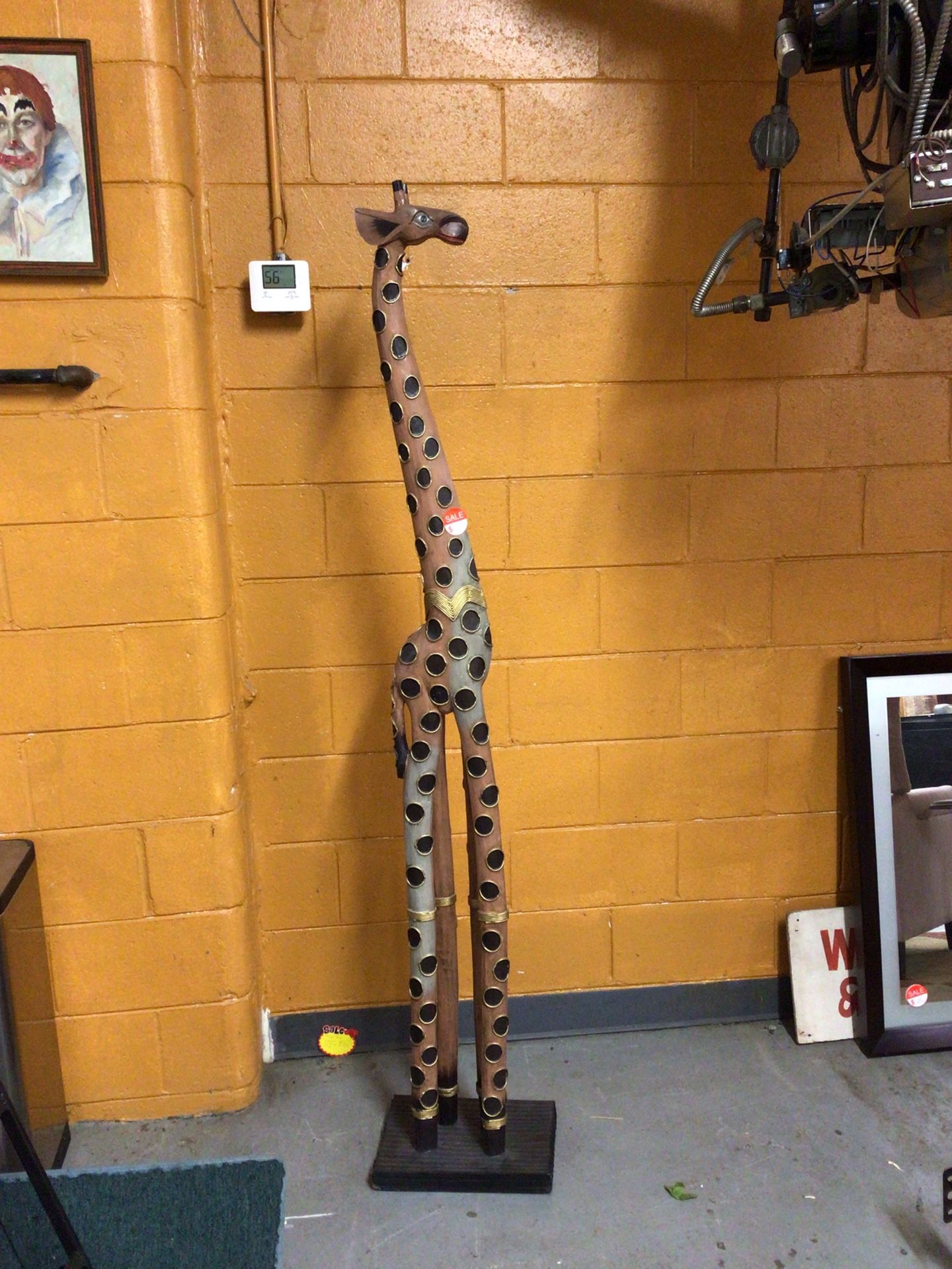 Giraffe Decor For Sale - Great Condition - Nice safari or animal decor - Muliti color Measures π 14 x 74 Located at St Louis Consignment Galle