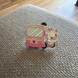 Marie Bus Hidden Disney Pin