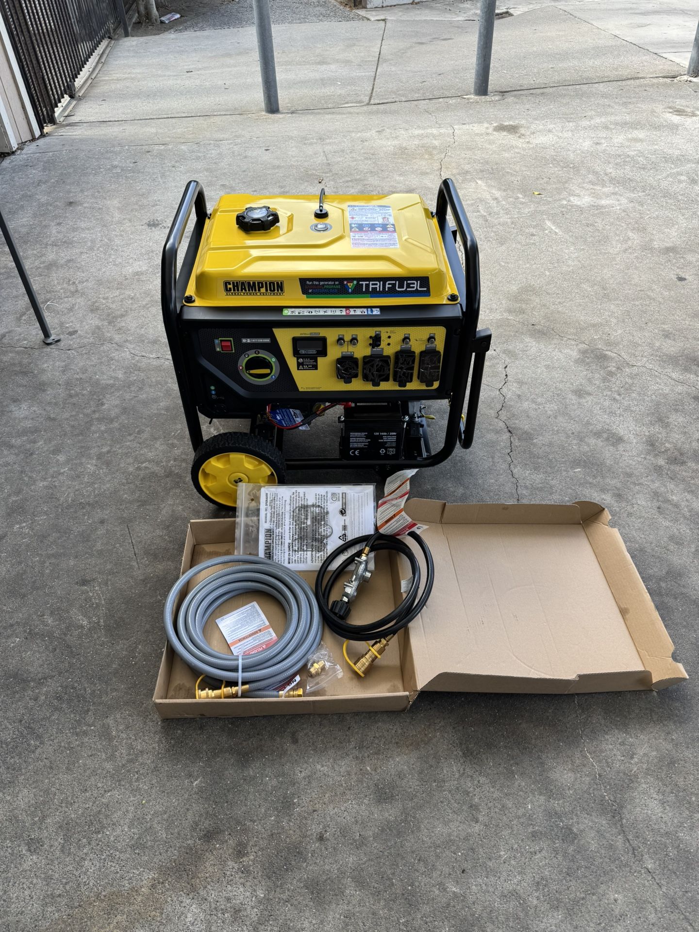 Champion Power Equipment 11,500/9,200-Watt Electric Start Gasoline, Propane and Natural Gas Tri-Fuel Portable Generator with CO Shield