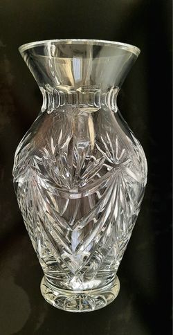 WATERFORD CRYSTAL LISMORE VASE IN PERFECT CONDITION
