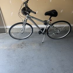 Schwinn Mountain Bike With Gel  Premium Hybrid Seat