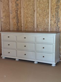 Beautiful Solid Wood 9 Drawer Bassett Dresser 62in. W x 18in. D x31in. H