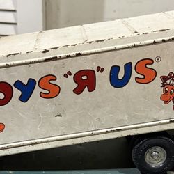 Vtg 1980's ERTL Toys "R" Us Semi Trailer Toy Geoffrey Junior Gigi Baby Gee Image