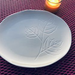  Fall Embossed-Leaf Ceramic Platter — 16 ¼″ × 13″ 🍁 