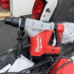 1-3/4 in. SDS-MAX Rotary Hammer Milwuakee 