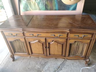 Magnavox Vintage Stereo Console Cabinet