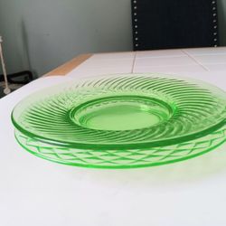 Green Optic Swirl 8" Round Uranium? Glass Plates Set Of 2 Dinnerware