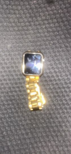 BROKEN APPLE WATCH