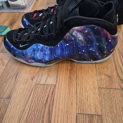Nike galaxy foamposites mens size 12