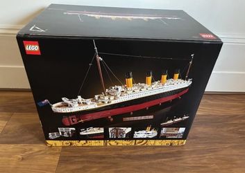 Lego titanic icon building set