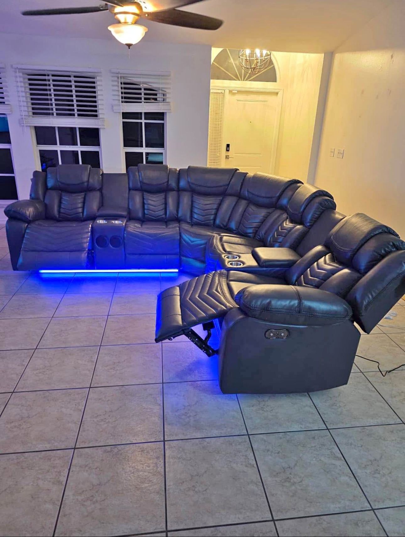 New Power Recliner Sectionals With L.E.D Lights✨ Finance Available With No Interest No Credit Needed 🔥