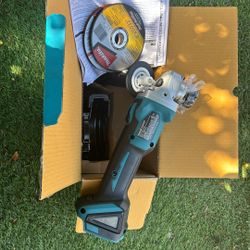 Makita Angle Grinder NEW Tool Only