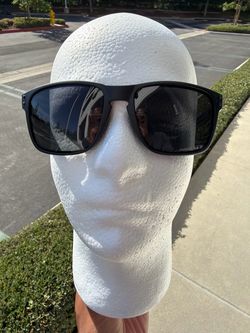 Oakley Holbrook