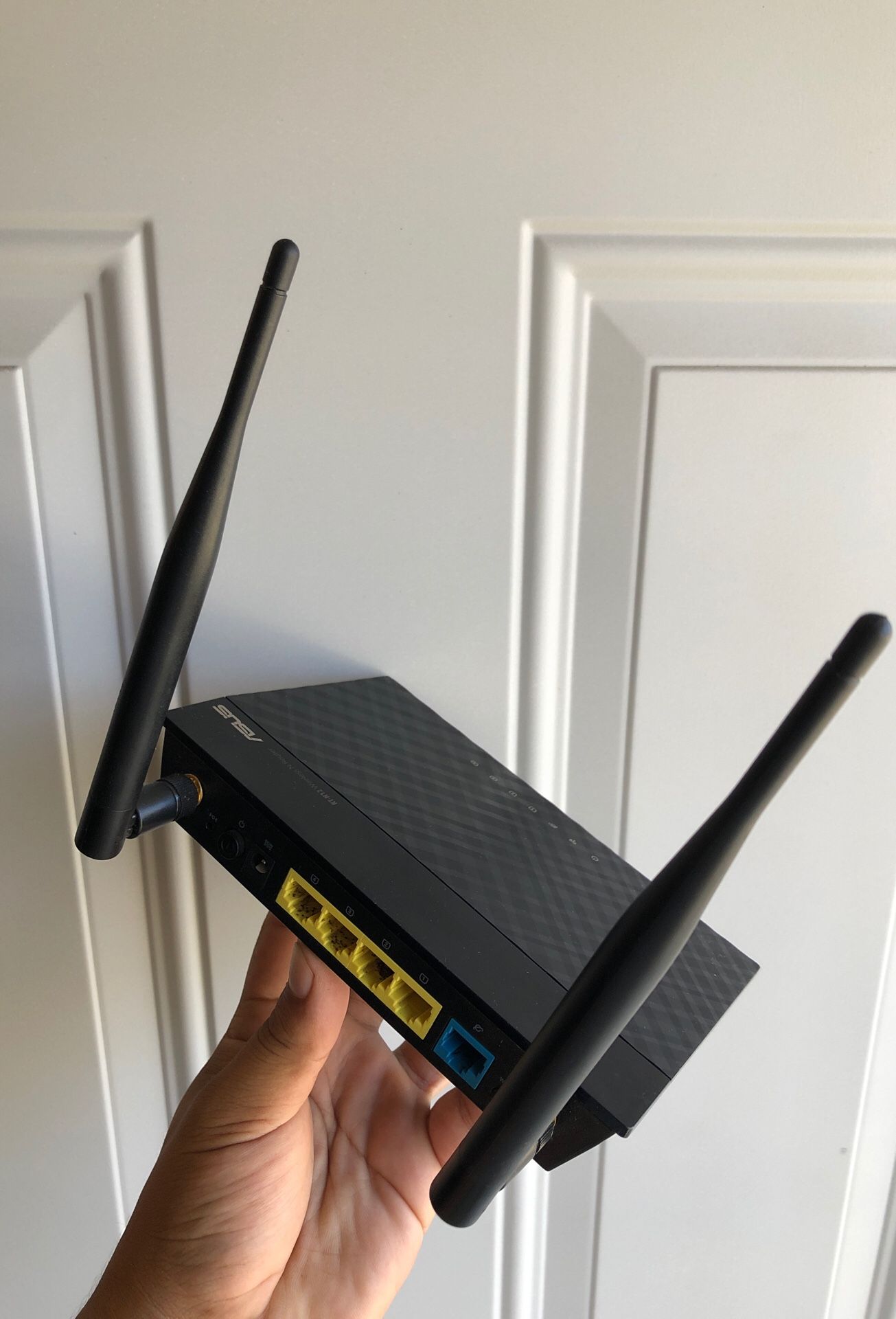 Asus RTN12 router wireless