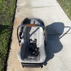 Nuna Pipa Lite LX Car Seat and Base