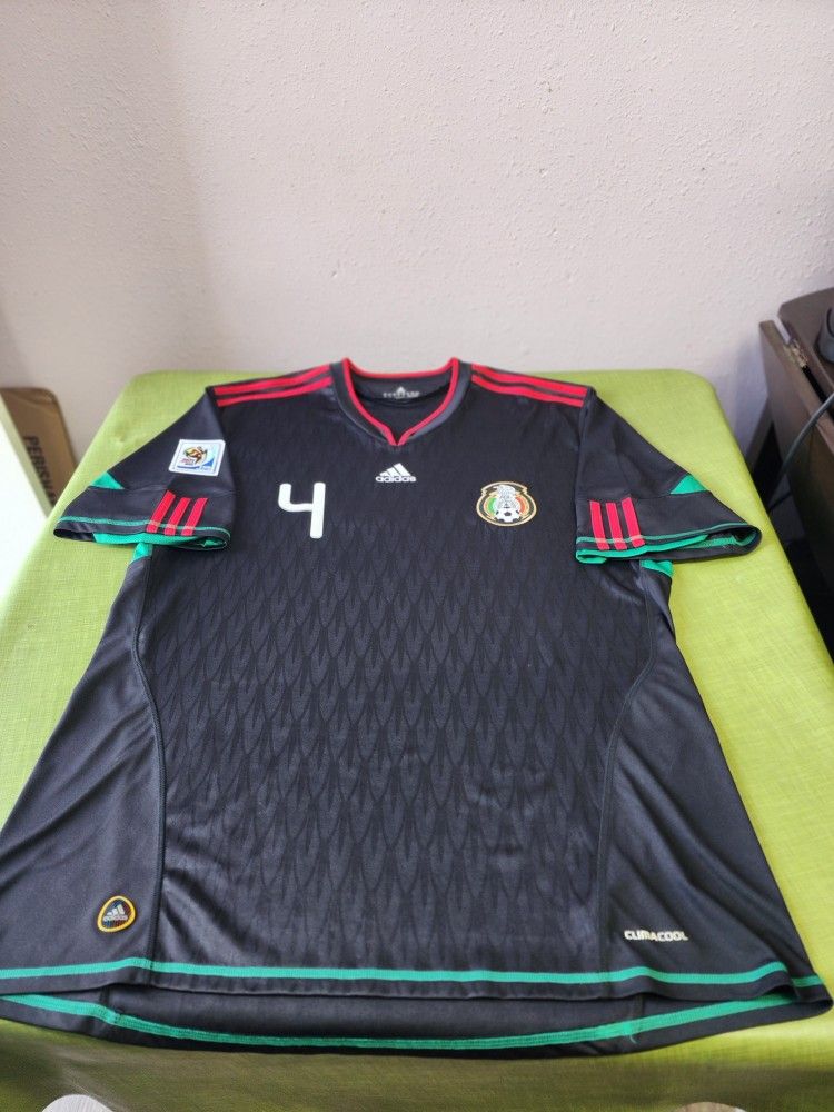 Jersey MEXICO MUNDIAL 2010.     4.R.MARQUEZ.    2XL