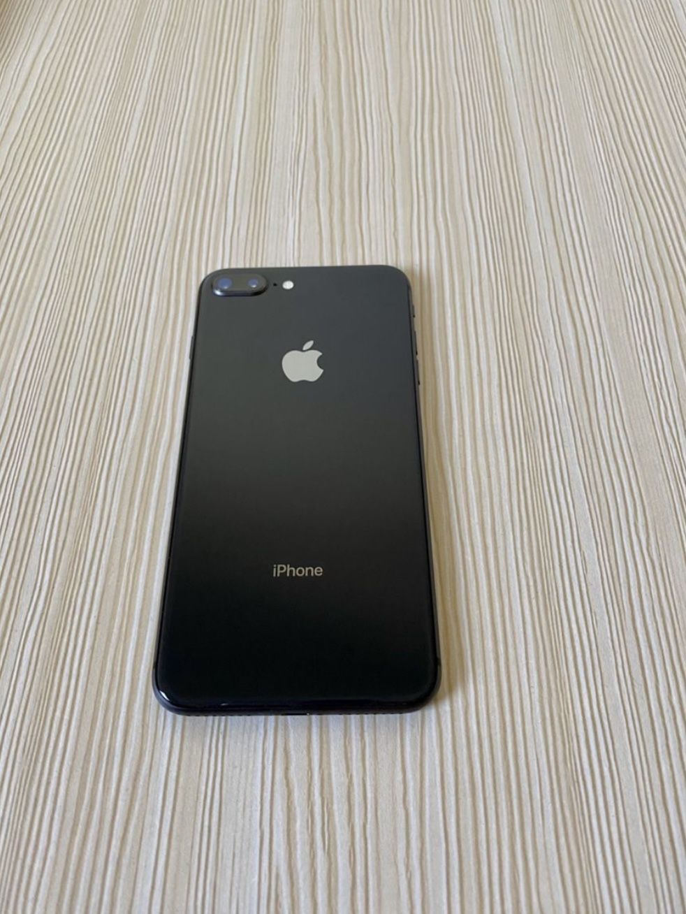 IPhone 8 Plus 64GB