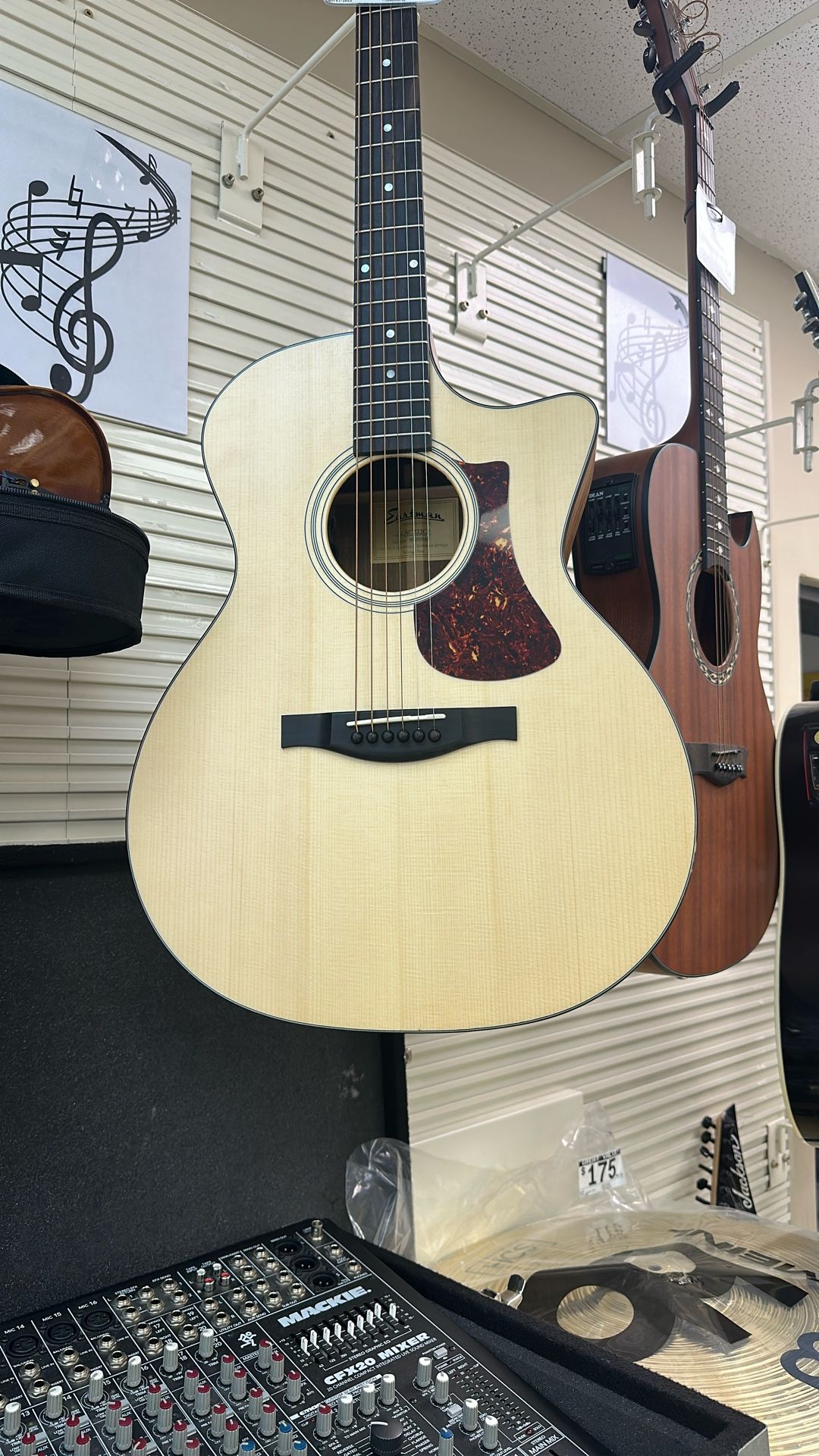 Eastman AC222CE Acoustic Guitar