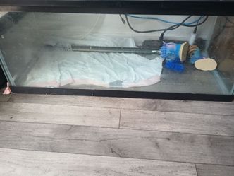 Nothing wrong with it 25 gallons fish tank comes with a few deculations