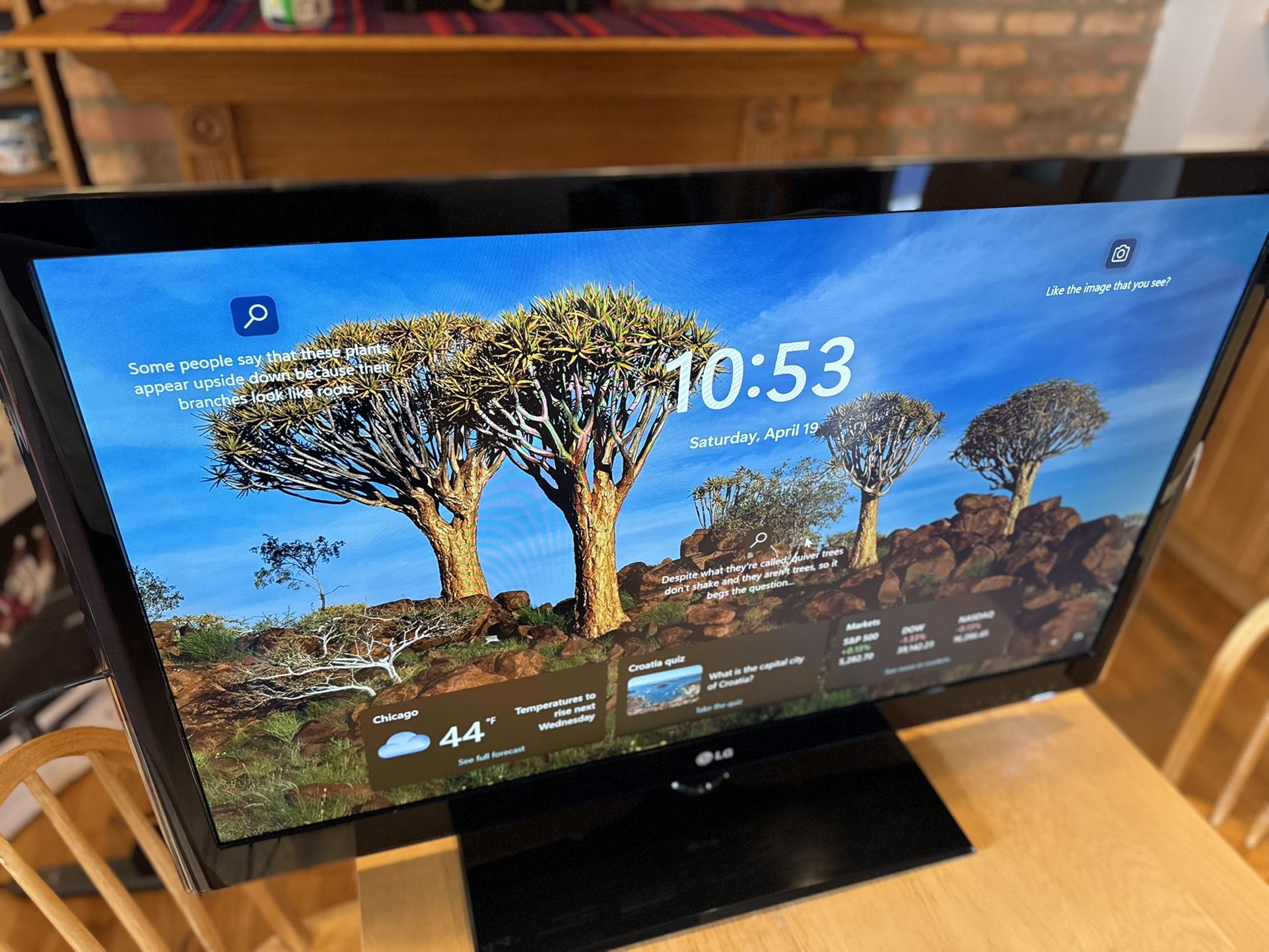 LED TV - LG 42” - Like New