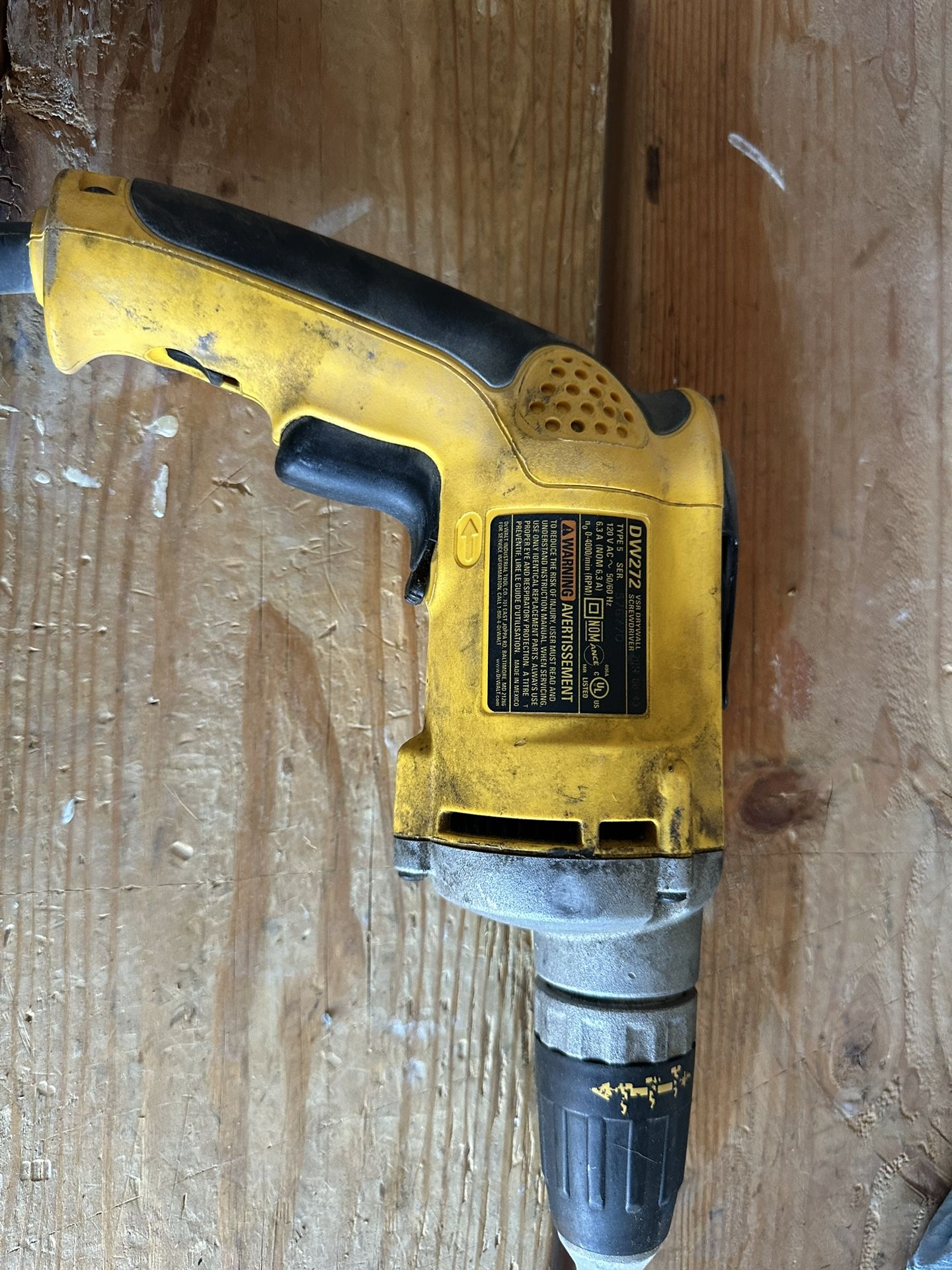 Dewalt DW272 VSR Drywall Screw Gun for Sale in Bakersfield, CA OfferUp