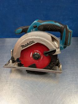 Makita Circular Saw XSS02