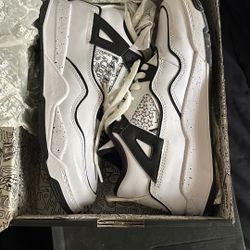 Jordan 4 