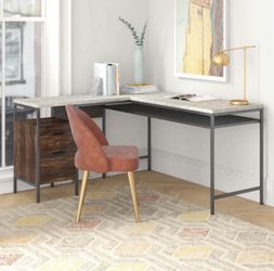 L-desk Used like new