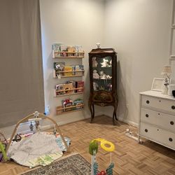 Antique  Furniture/ Display/Curio/ Buffet/ China Cabinet