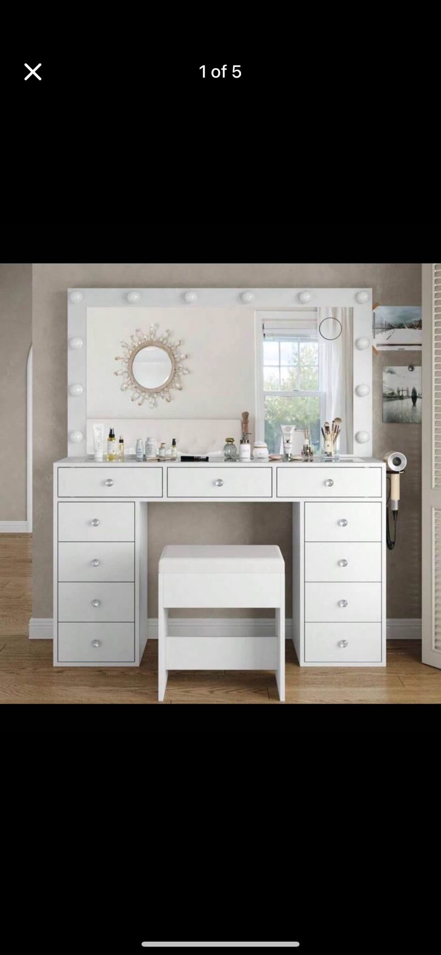 Vanity With Little Stop