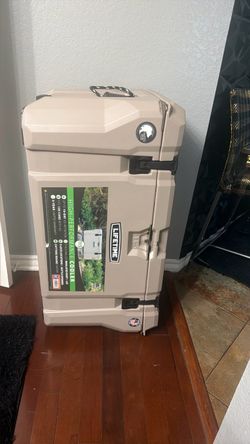 Lifetime 115 High-Performance Cooler