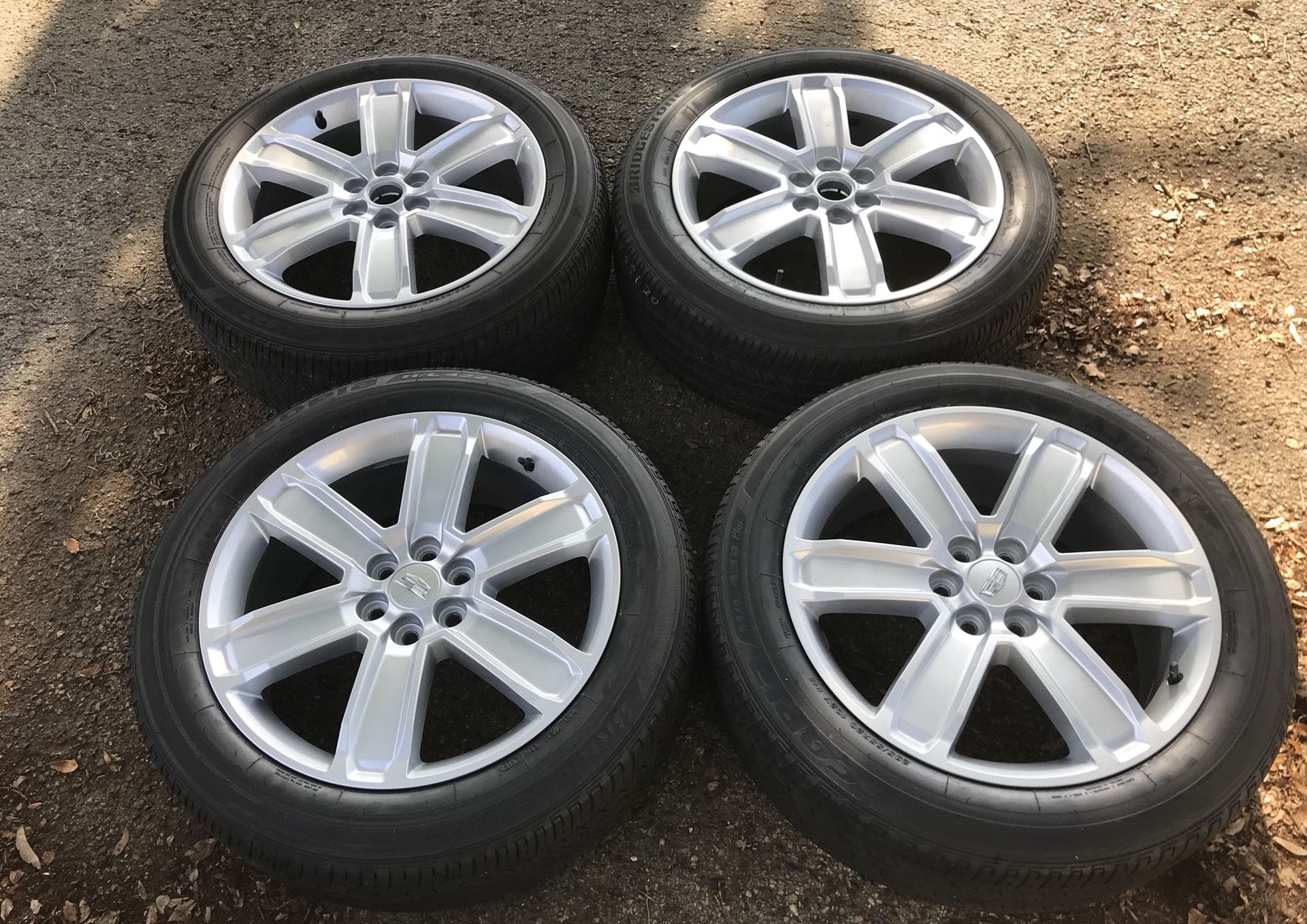 20” Cadillac XT5 GMC Arcadia wheels tires