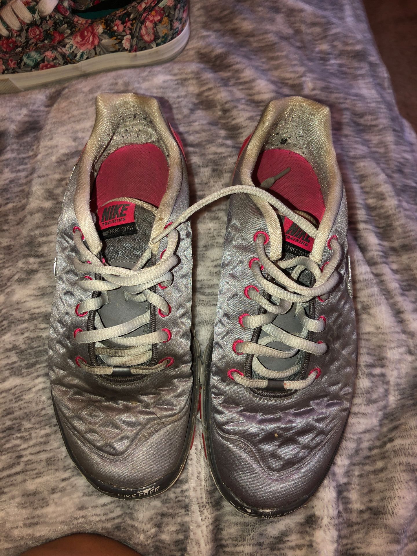 Nike tennis shoes