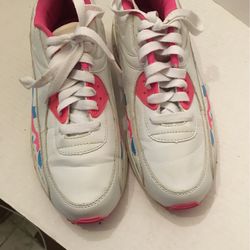 Women’s Air sneakers size 9 leather uppers