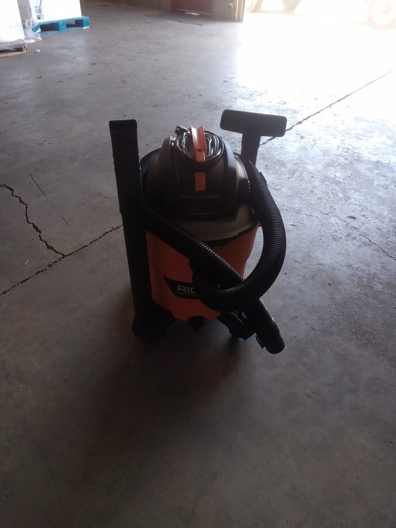 Ridgid Vaccum