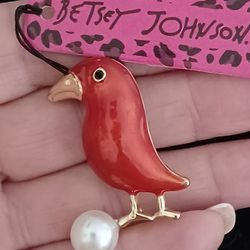 New- BETSEY JOHNSON RED BIRD& PEARL PIN