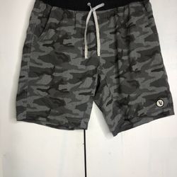 Vuori Men’s Kore Camo Short Size Médium 