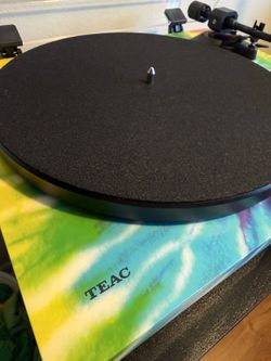 TEAC 420 TD Turntable