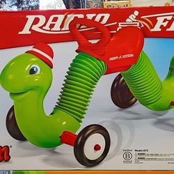 Radio Flyer Inchworm - Classic Bounce and Go Toddler Ride-On Toy, Green Inchworm Character