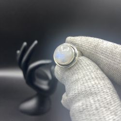 Sterling Silver And Moonstone Ring Size 4.75