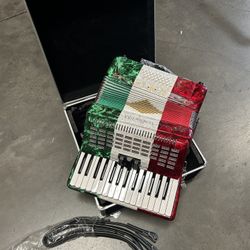 hermosa💕 Piano Accordion 🪗.   34 Buttons 