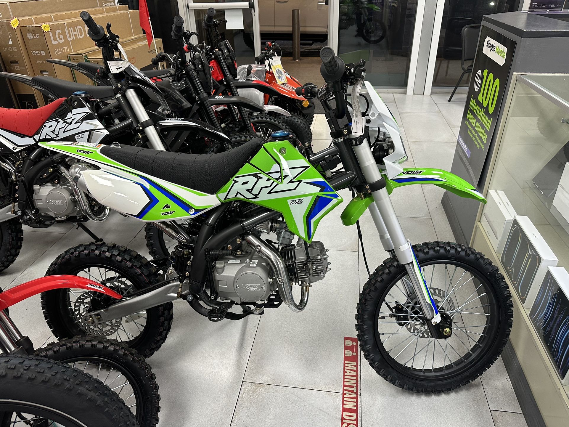 Apollo RFZ 125CC Dirt Bike New! Finance For $150 Down Payment!!