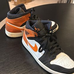 Jordan 1 Mids