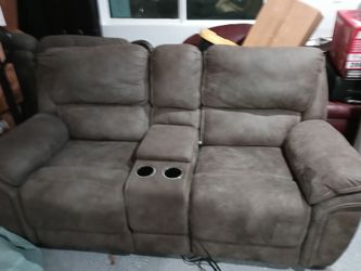 20 couch with the automatic leg adjuster