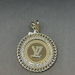 Louis Vuitton 14k Pendant 
