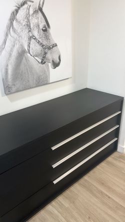 Modani Dresser & Night Stands // Gabetero y mesitas de noche Modani