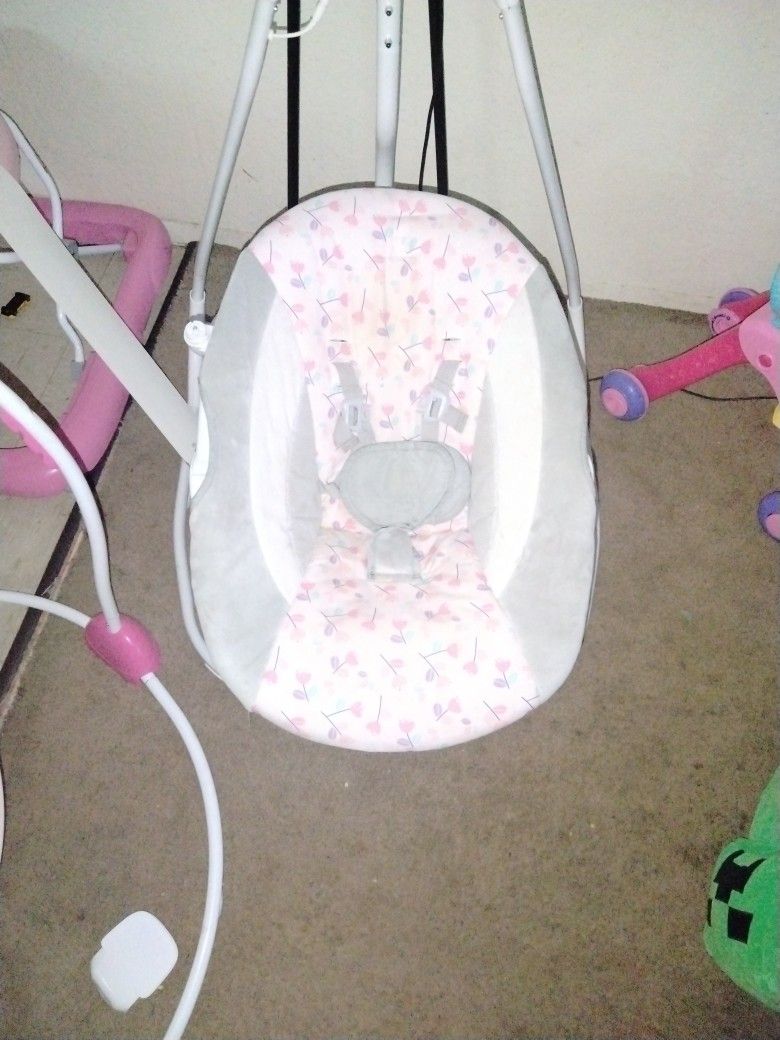 Ingenuity Babygirl Swing