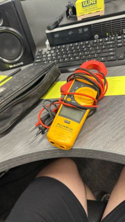 Fluke 335 True Rms Clamp Meter
