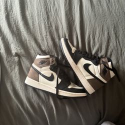 Jordan 1 Mocha Size 4 $60